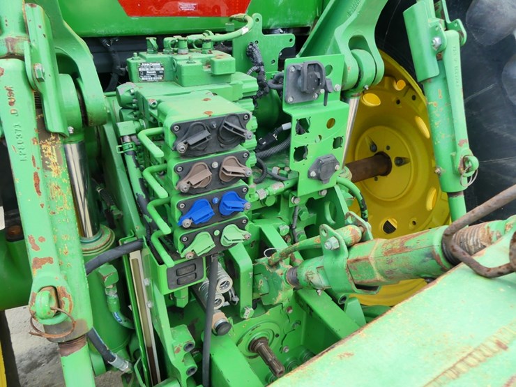2015-john-deere-7210r-image-6