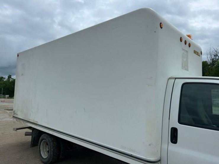 2014-gmc-4500-s/a-cube-van-1gd676cl8e1115764-image-40