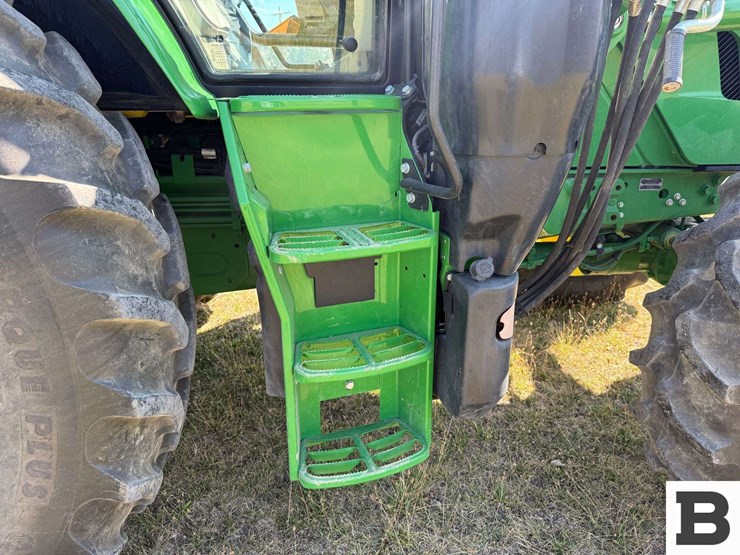 2016-john-deere-6155r-image-55