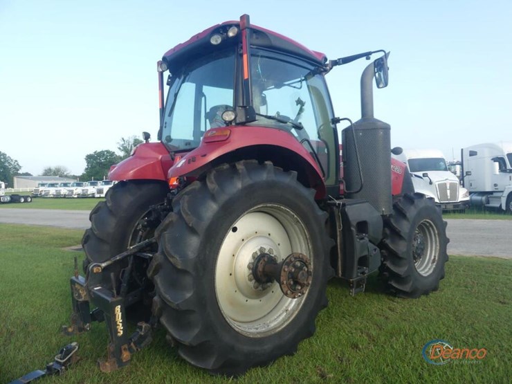 2020-case-ih-magnum-220-image-2
