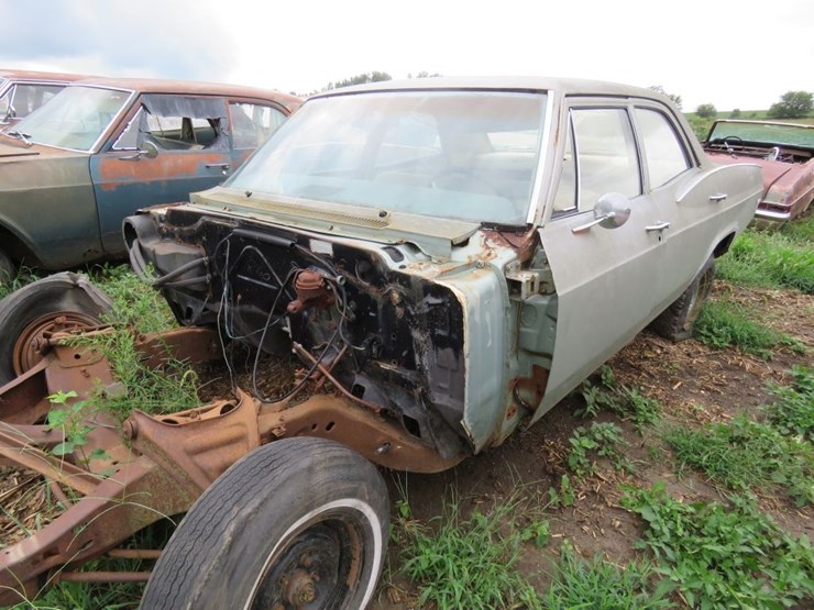 1965-chevrolet-biscayne-4dr-sedan-image-4