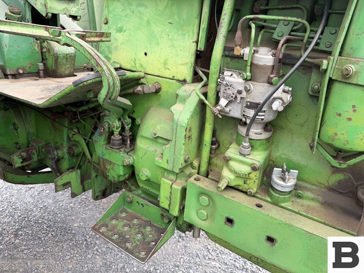 john-deere-3010-image-56