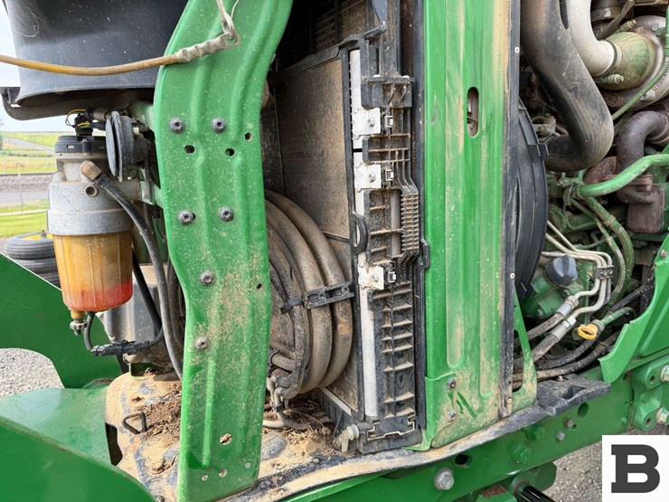 2015-john-deere-6210r-image-61