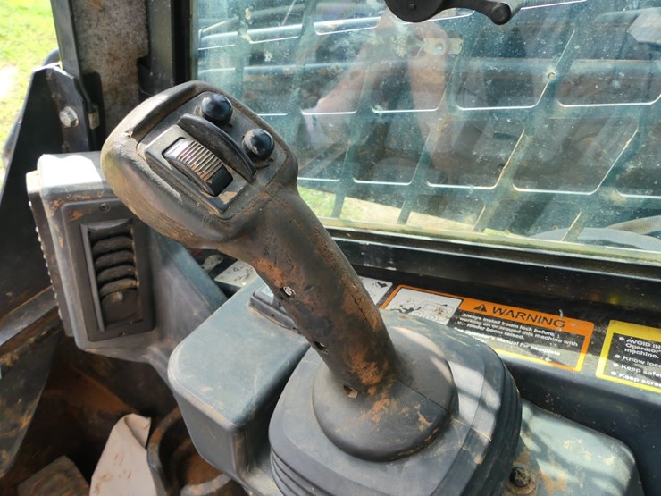 2020-deere-333g-image-15