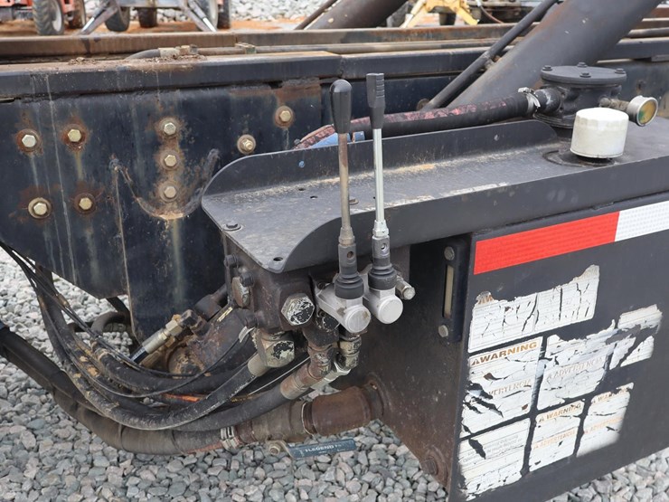 2011-kenworth-t800-image-25