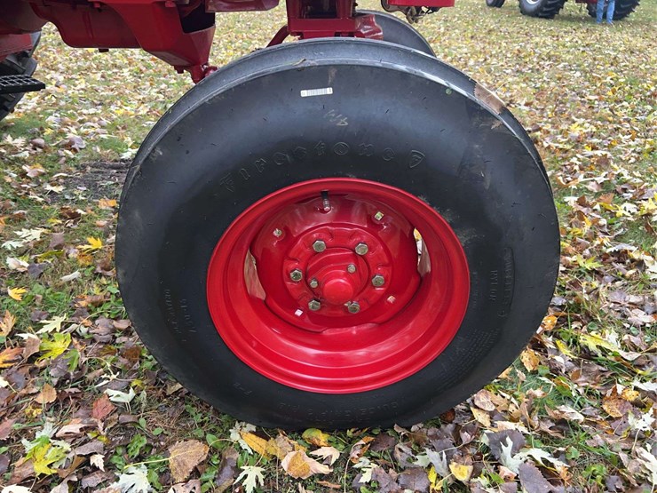 1970-farmall-544-hydro-gas-row-crop-golden-demonstrator-image-23