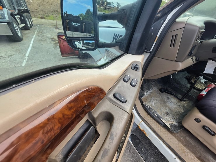 2001-ford-f350-image-41