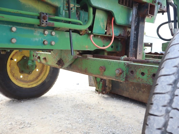 1985-john-deere-950-image-14
