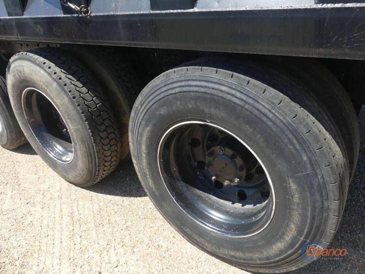 2009-kenworth-t800-image-4