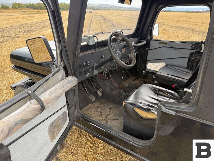 2022-mahindra-roxor-4x4-utv-image-31