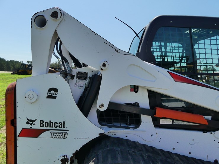 2015-bobcat-t770-image-7