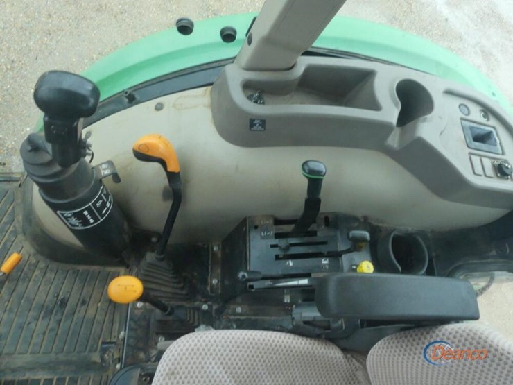 2016-john-deere-5065e-image-13