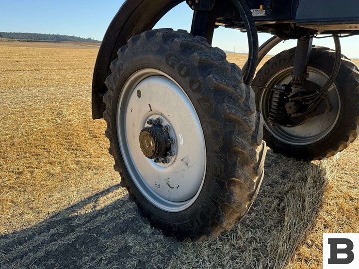 2018-case-ih-patriot-2250-image-27