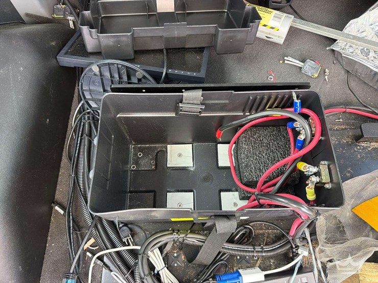 2019-ford-transit-image-25