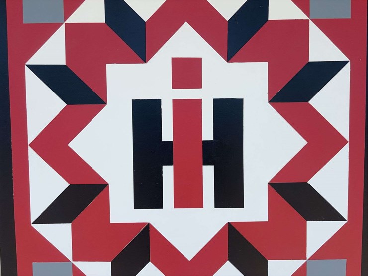 international-harvester-wood-barn-quilt-image-6