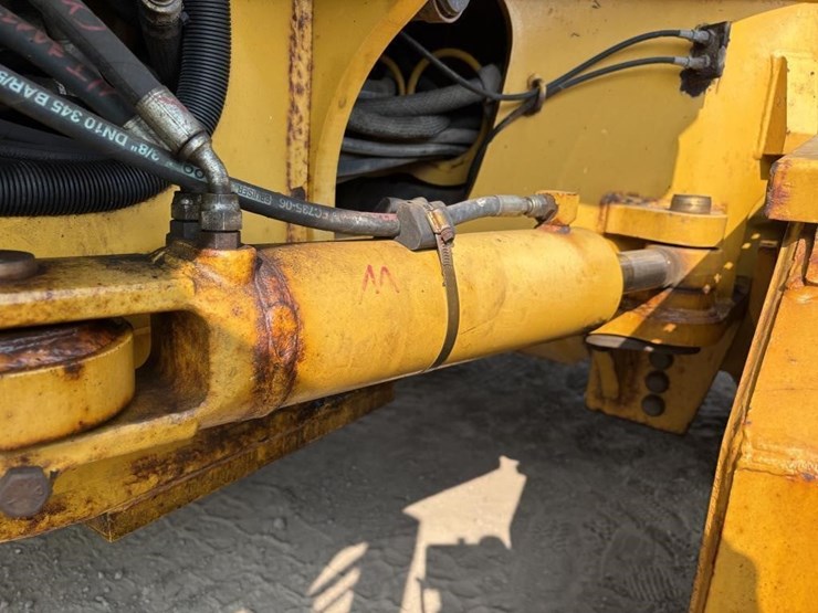 2009-deere-772g-image-43