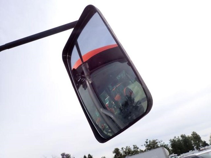 2019-kubota-m4-071-image-41