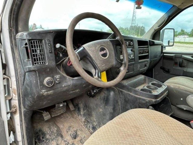 2014-gmc-4500-s/a-cube-van-1gd676cl8e1115764-image-23