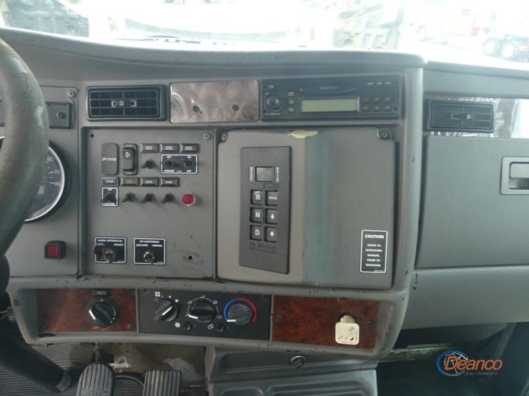 2009-kenworth-t370-image-15