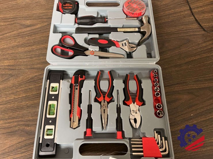 comprehensive-25-piece-hand-tool-kit-in-plastic-carry-case-image-1