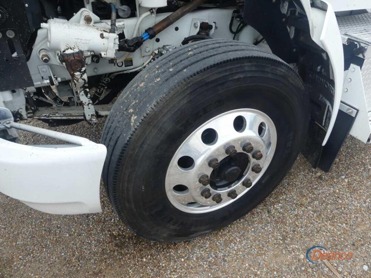 2009-kenworth-t370-image-11