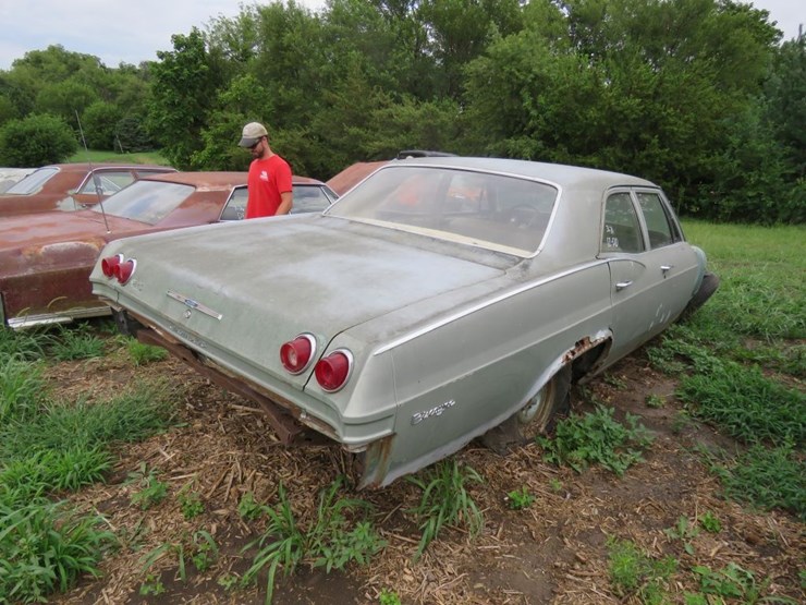 1965-chevrolet-biscayne-4dr-sedan-image-2