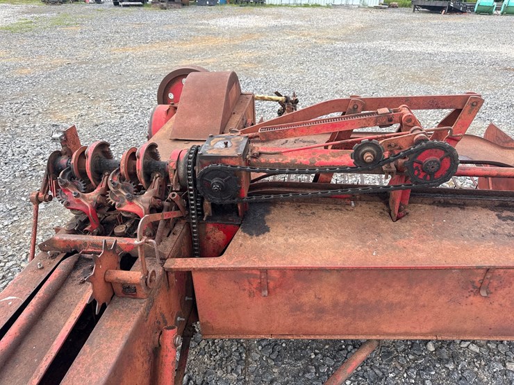 massey-ferguson-10-image-12
