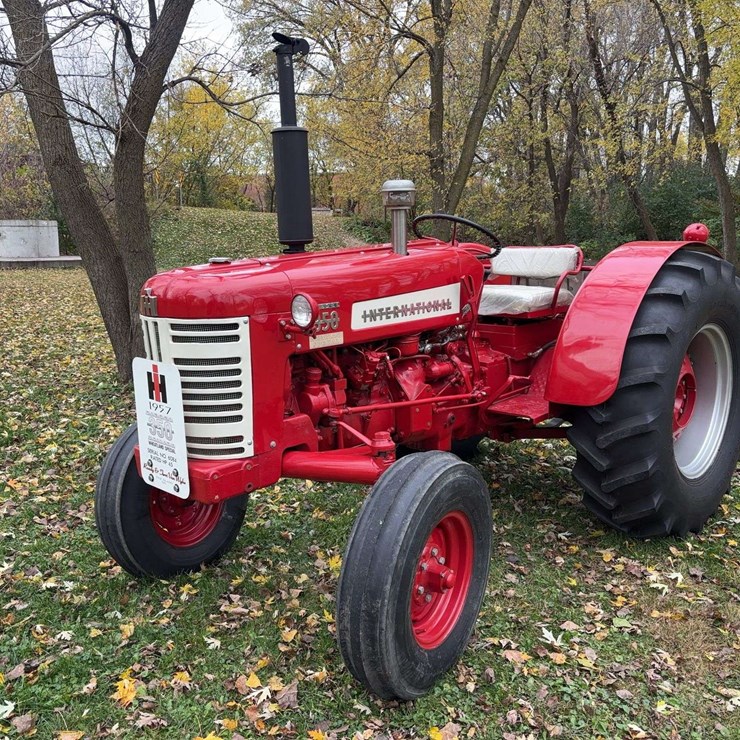 1957 INTERNATIONAL 350