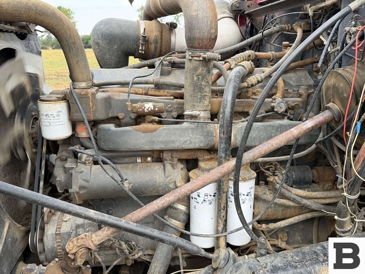 1988-mack-rd688s-image-40