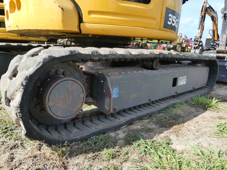 2022-deere-35g-image-6
