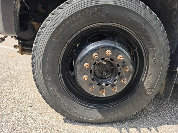 2006-ford-f550-image-74