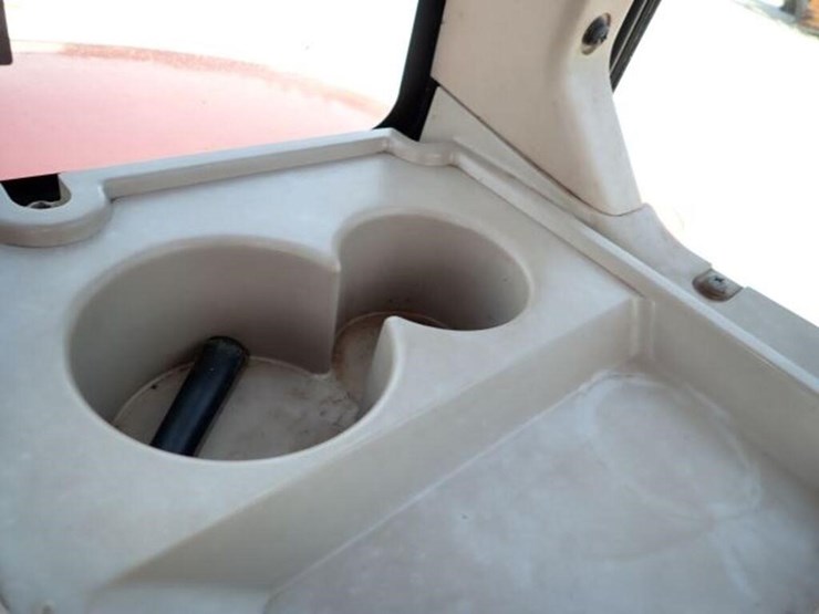 2009-kubota-m135x-image-35