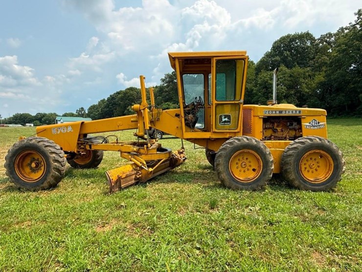 deere-570a-image-6