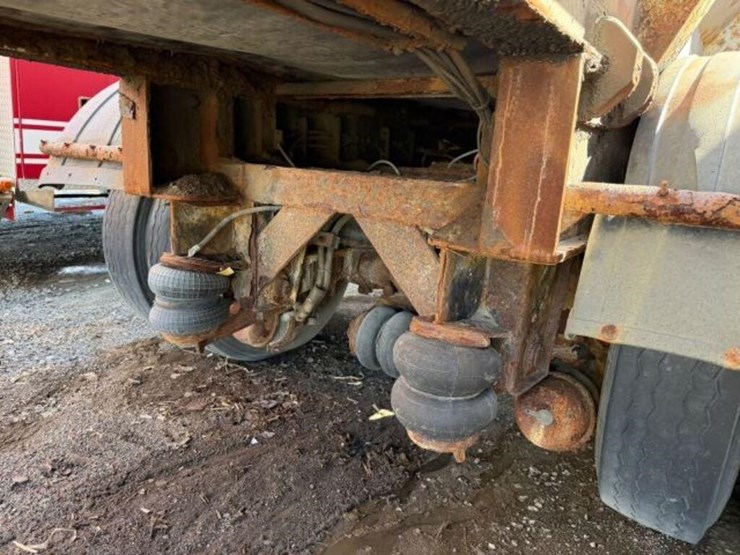 2010-trout-river-quad/a-live-bottom-trailer-2s9ps8-image-14