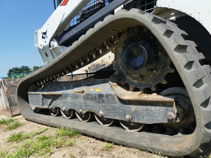 2023-bobcat-t770-image-5