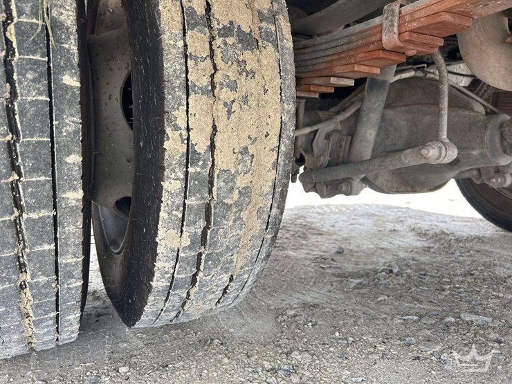 2017-ford-f550-image-24