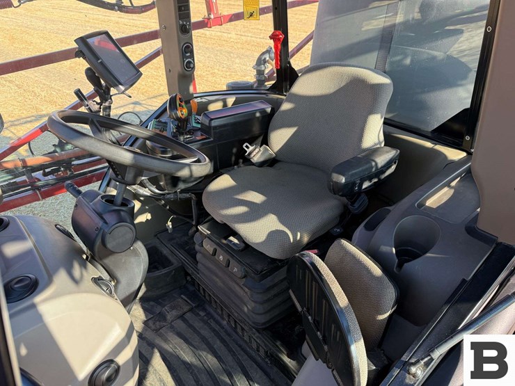 2018-case-ih-patriot-2250-image-52