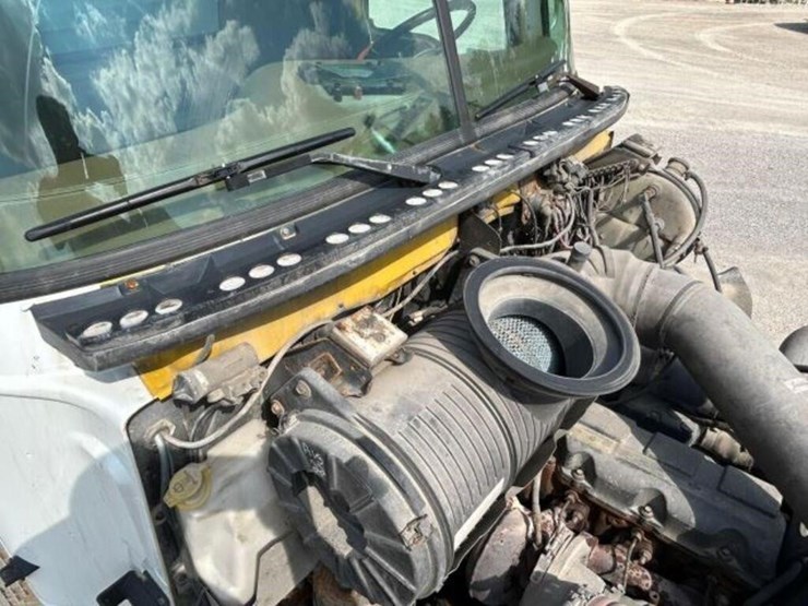 2005-mack-700-t/a-t/a-stone-slinger-truck-1m2ag11c-image-43