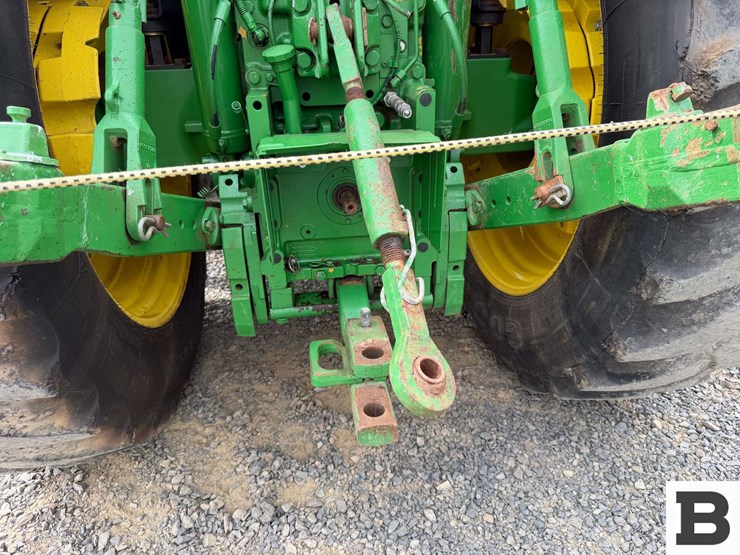 2015-john-deere-6210r-image-38