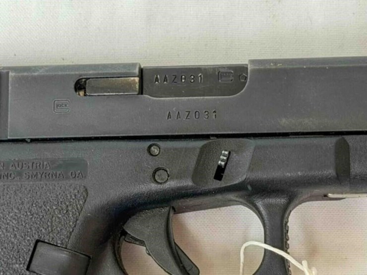 glock-model-21-45acp-pistol-image-11