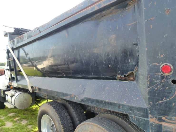 2007-mack-dump-truck-image-10
