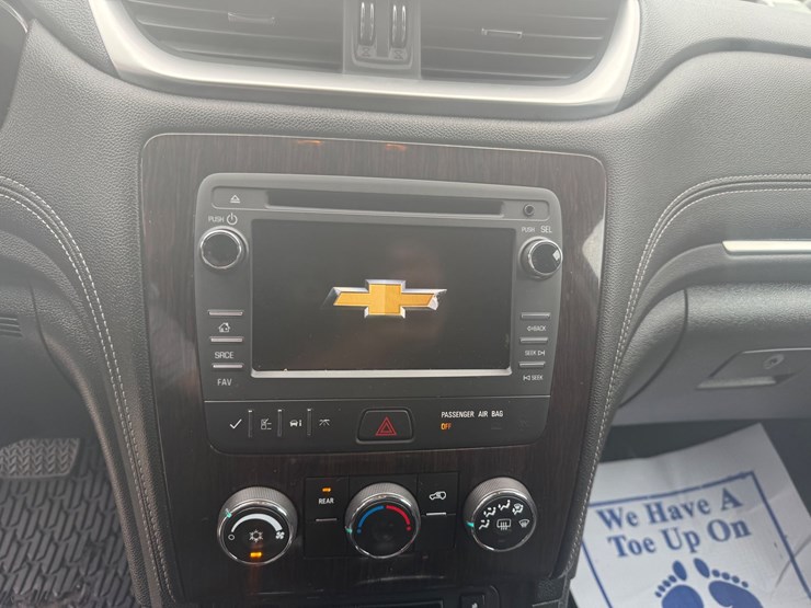 2017-chevrolet-traverse-lt-image-20
