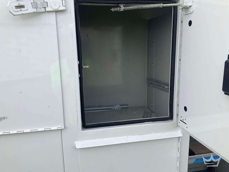2016-international-durastar-4300-image-33