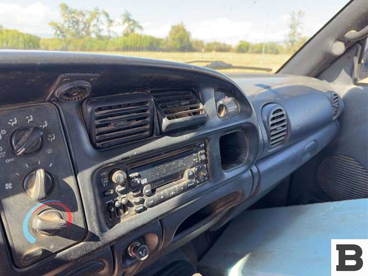 2002-dodge-ram-2500-image-17