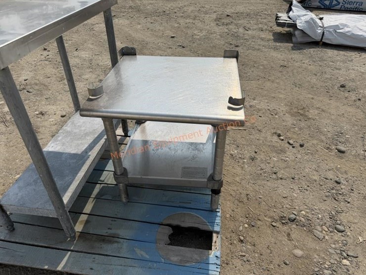 2--stainless-steel-tables-image-6