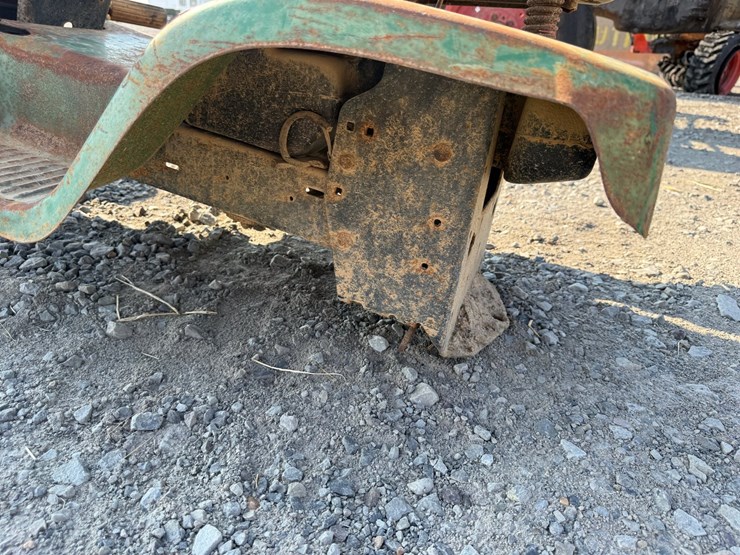 john-deere-130-image-5
