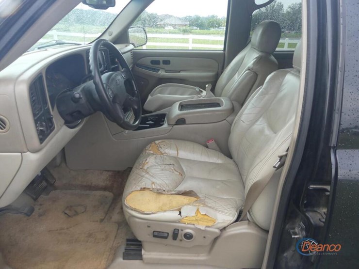 2003-chevrolet-tahoe-image-5