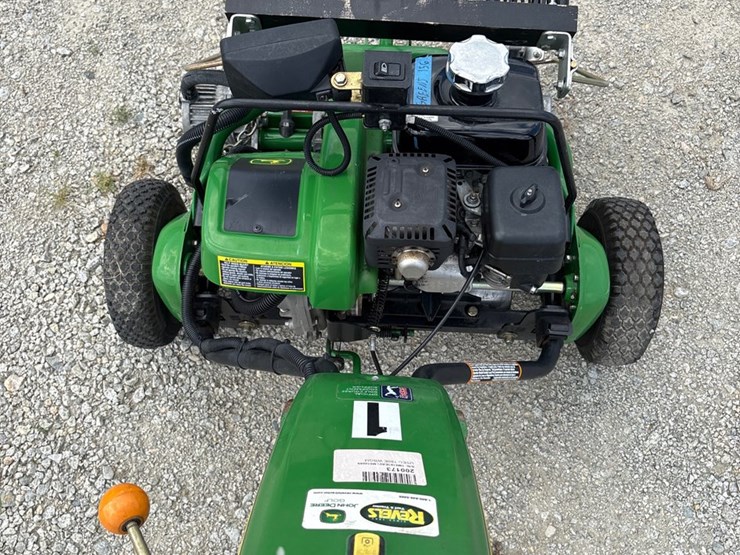 #1019-•-john-deere-180e-walking-greensmower-image-9