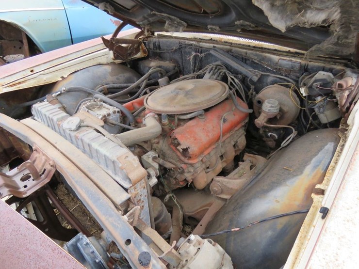 1966-chevrolet-impala-4dr-sedan-image-11