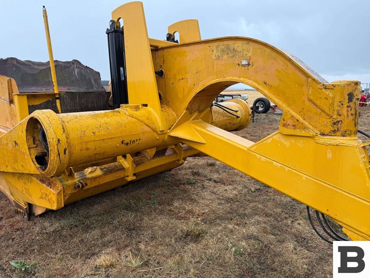 caterpillar-60-image-41